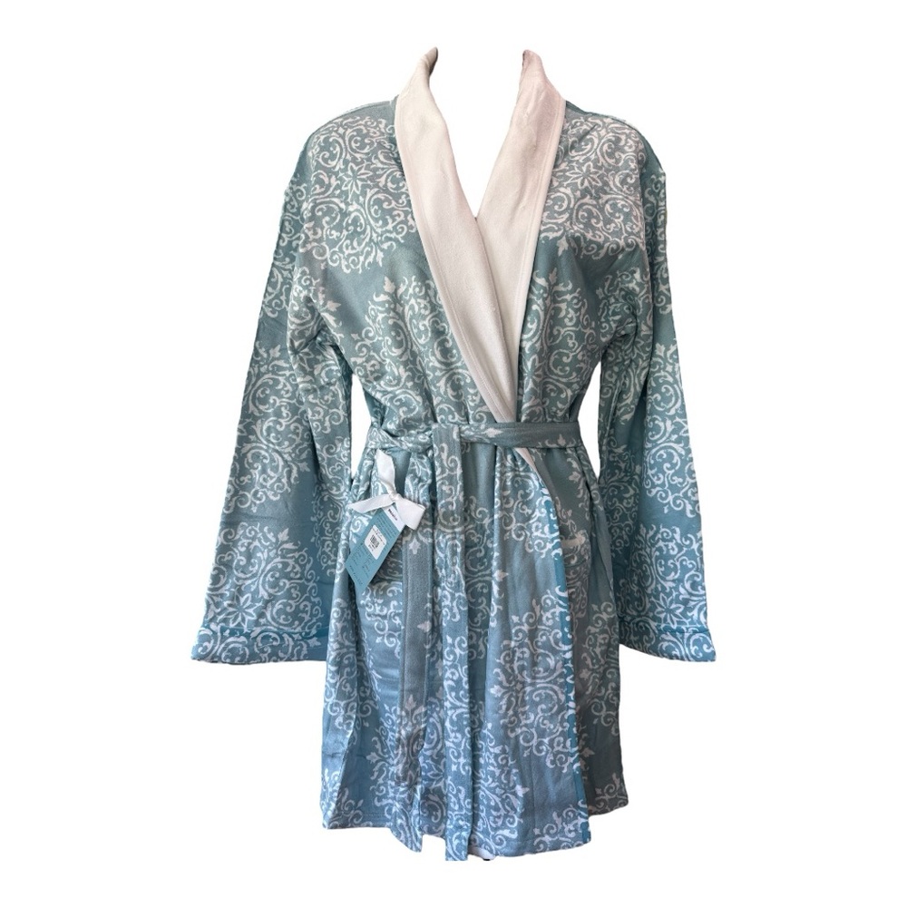 WRAP UP by VP new short blue & white robe, Medium